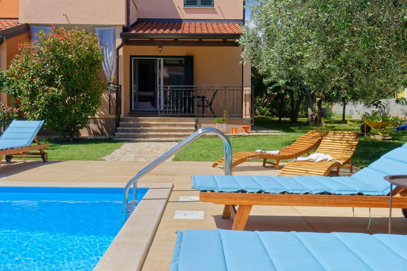 Apartment Maritea By Rent Istria أوماغ المظهر الخارجي الصورة