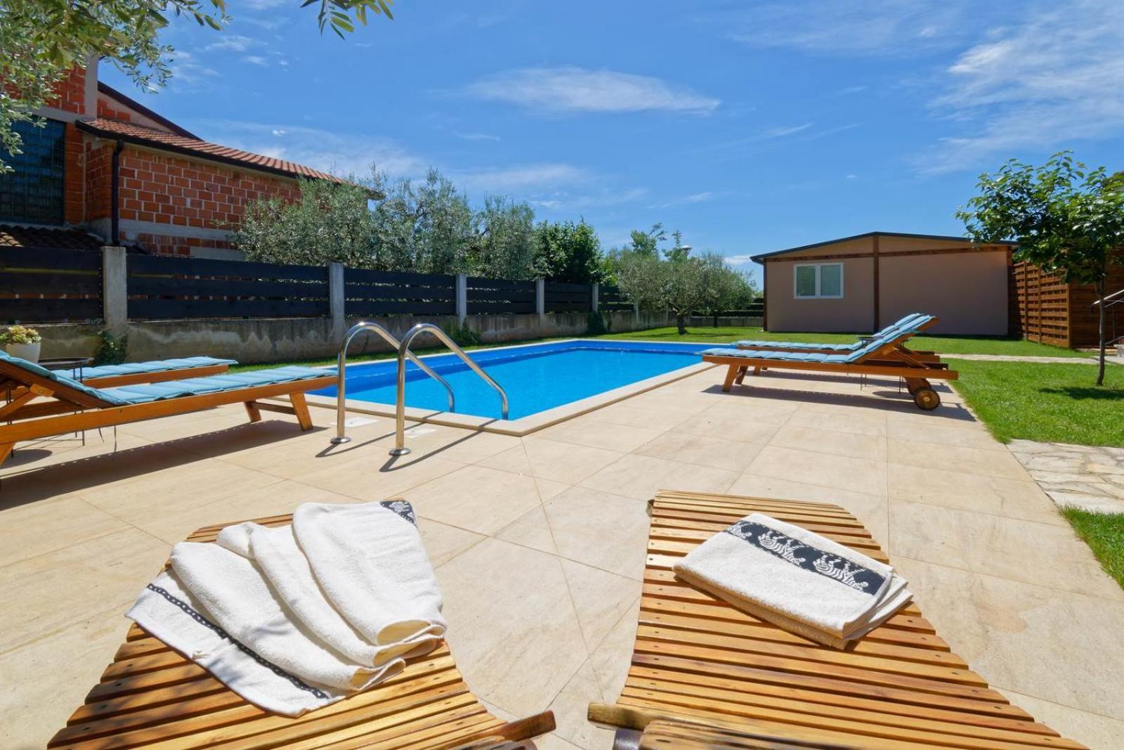 Apartment Maritea By Rent Istria أوماغ المظهر الخارجي الصورة